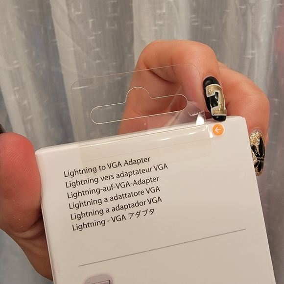 Apple Lightening to VGA Adapter New in Box - Picture 8 of 8